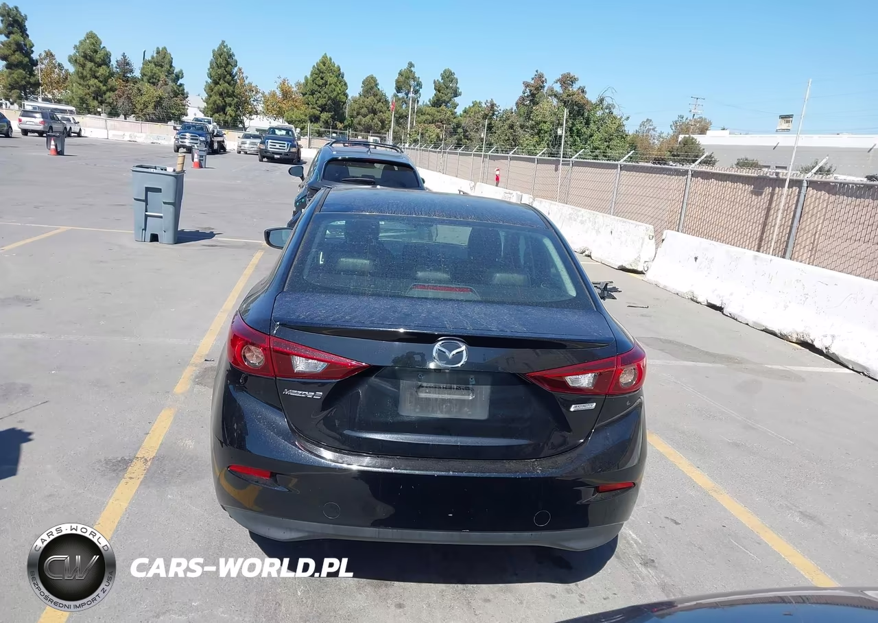 2018 Mazda Mazda3 Touring VIN:3MZBN1V34JM201463 - 16