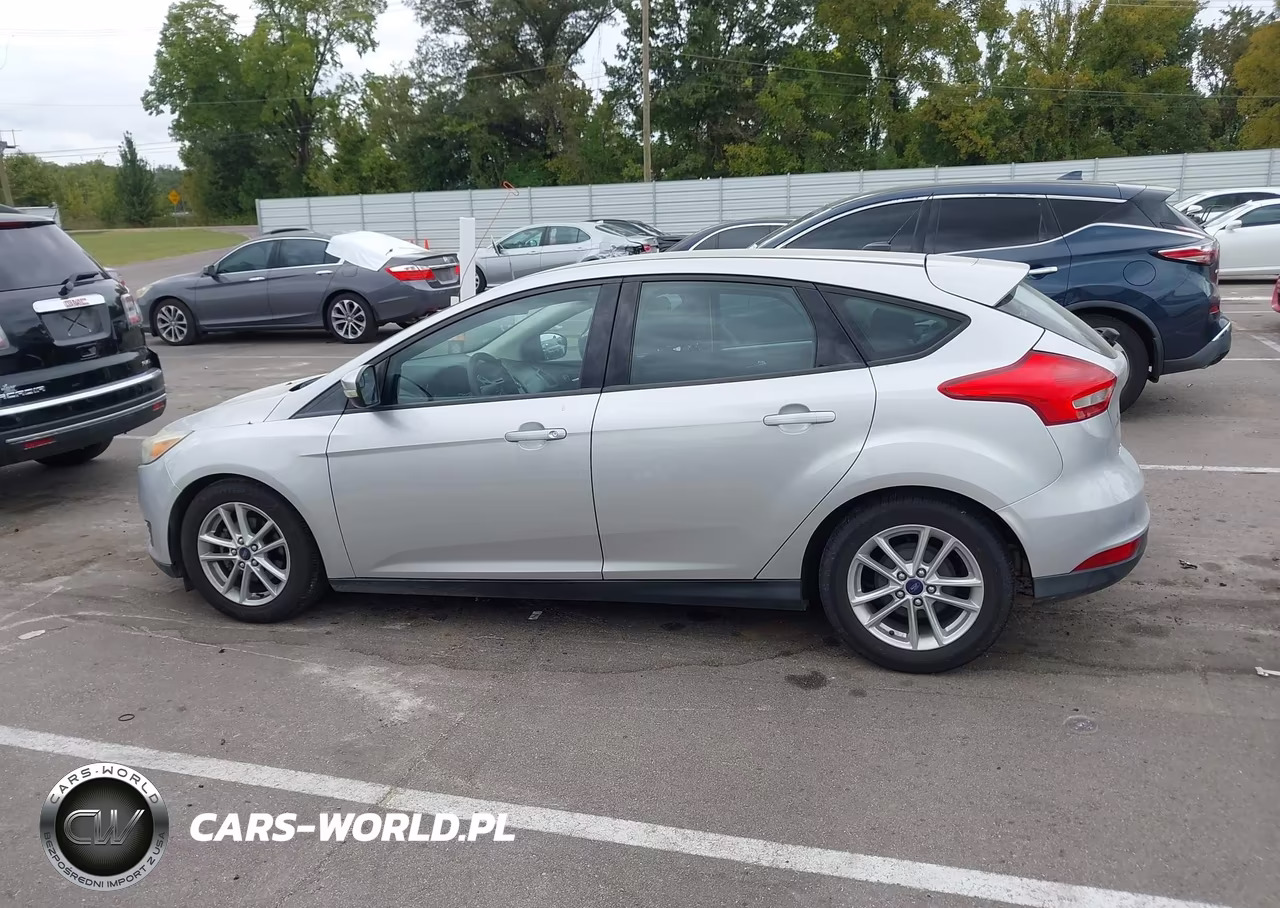 2015 Ford Focus Se VIN:1FADP3K23FL223756 - 14