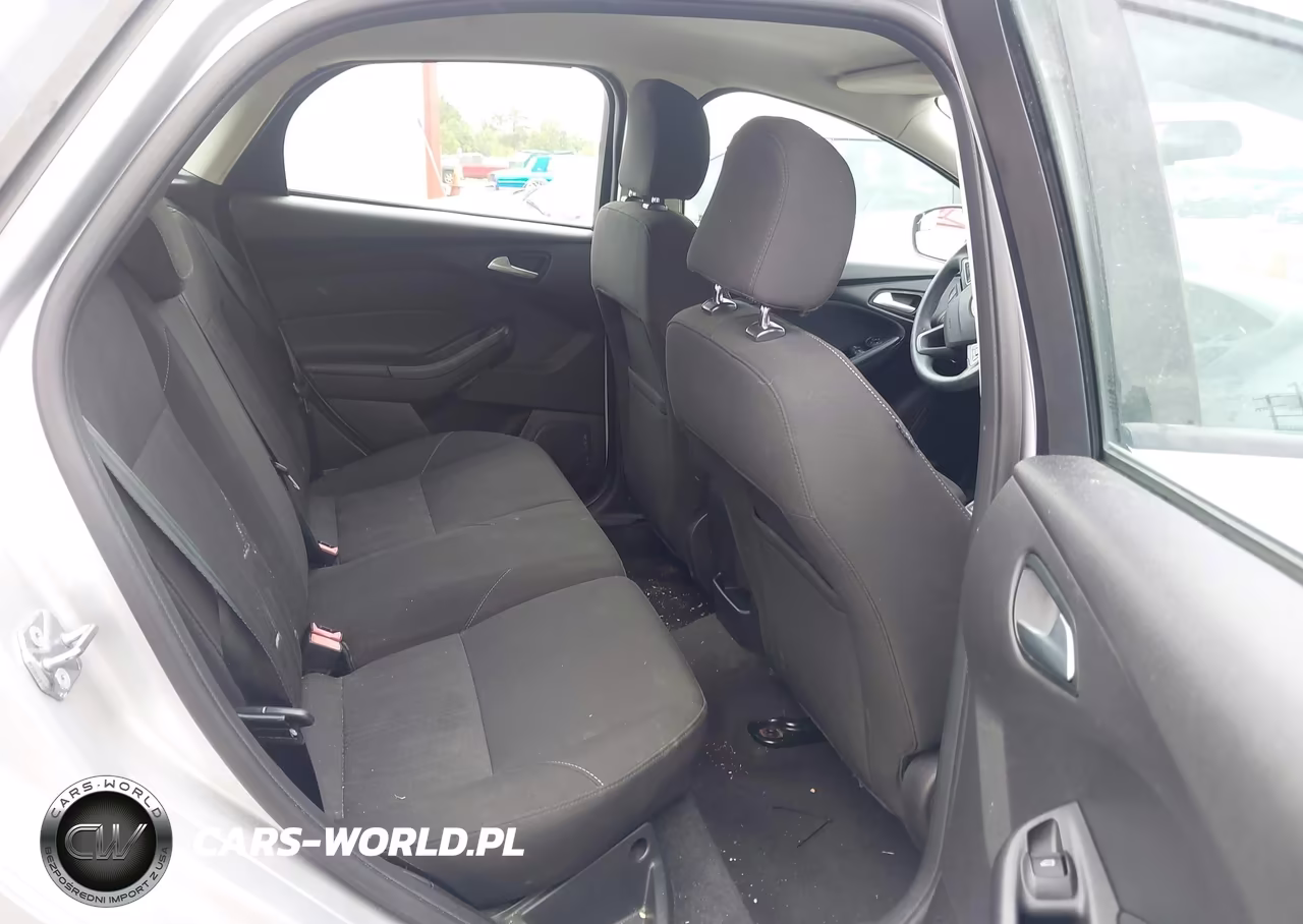2015 Ford Focus Se VIN:1FADP3K23FL223756 - 8