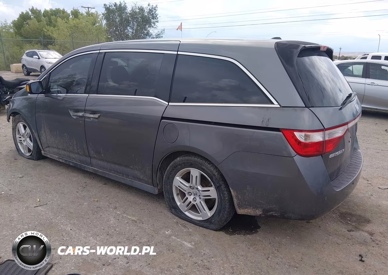 2012 Honda Odyssey Touring-Touring Elite VIN:5FNRL5H96CB130143 - 3