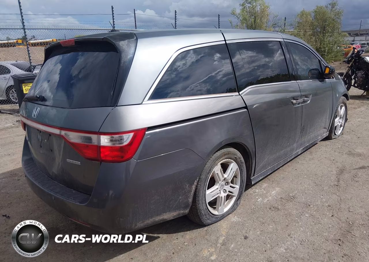 2012 Honda Odyssey Touring-Touring Elite VIN:5FNRL5H96CB130143 - 4