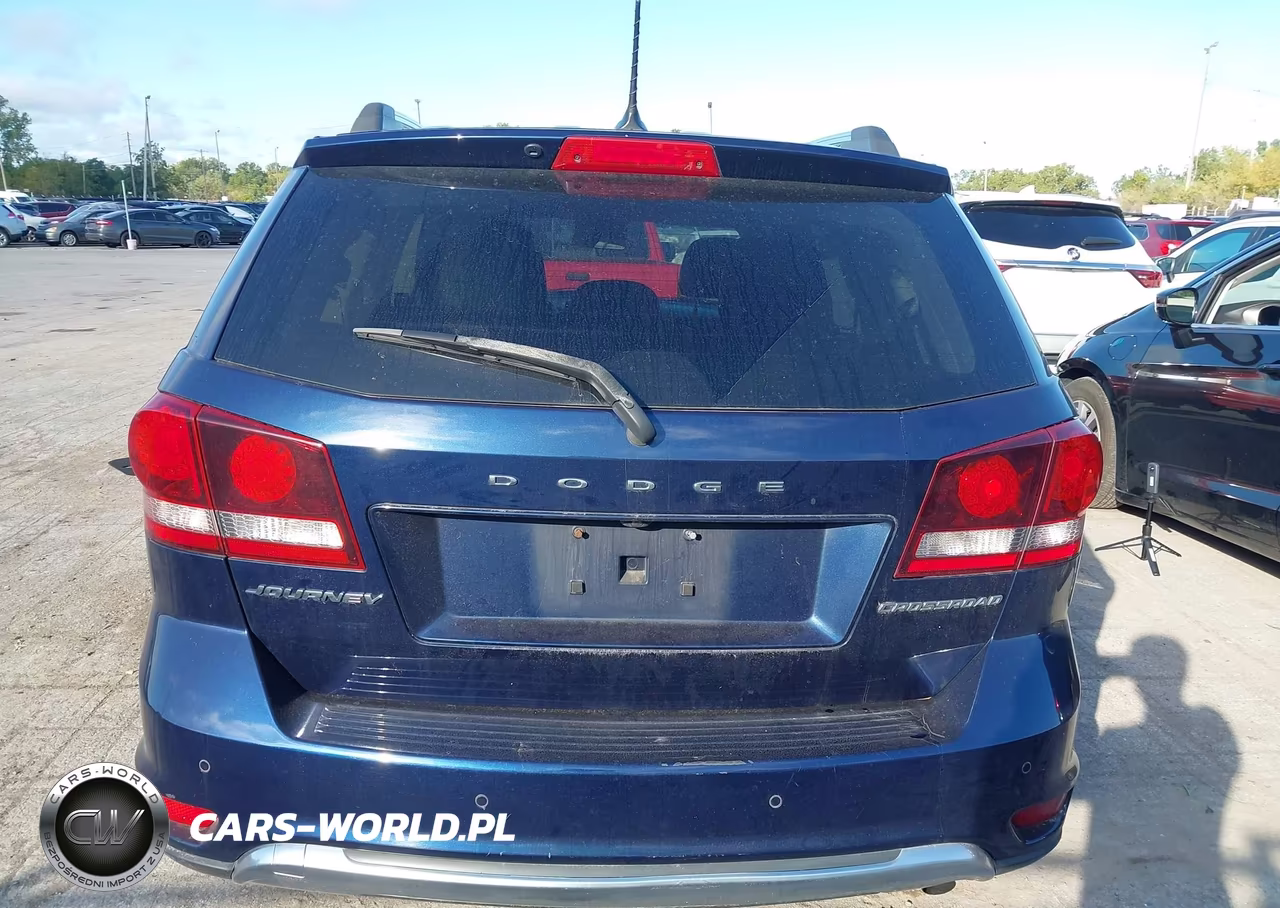 2018 Dodge Journey Crossroad VIN:3C4PDCGBXJT382361 - 16