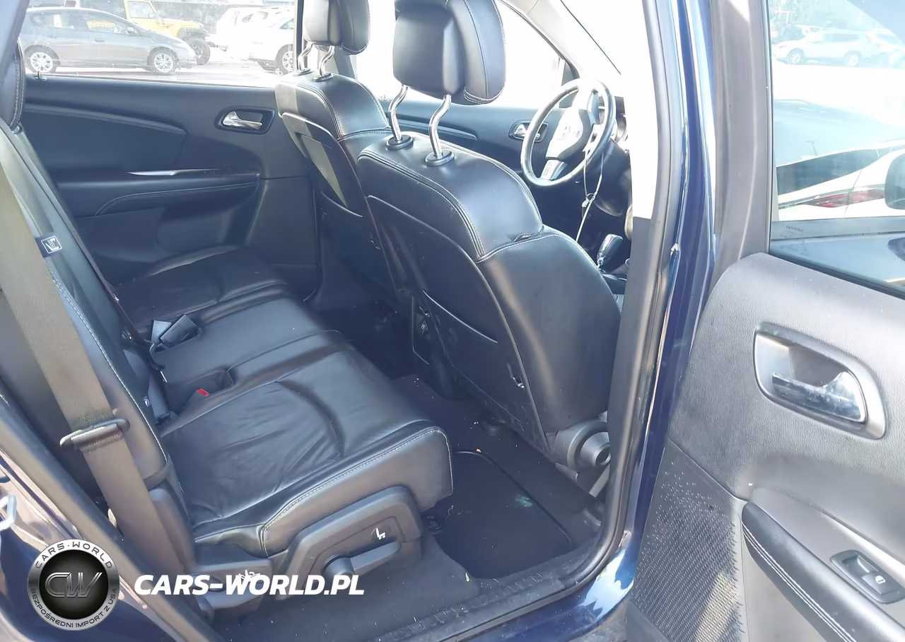 2018 Dodge Journey Crossroad VIN:3C4PDCGBXJT382361 - 8