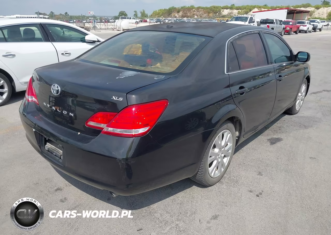 2010 Toyota Avalon Xls VIN:4T1BK3DBXAU370412 - 4