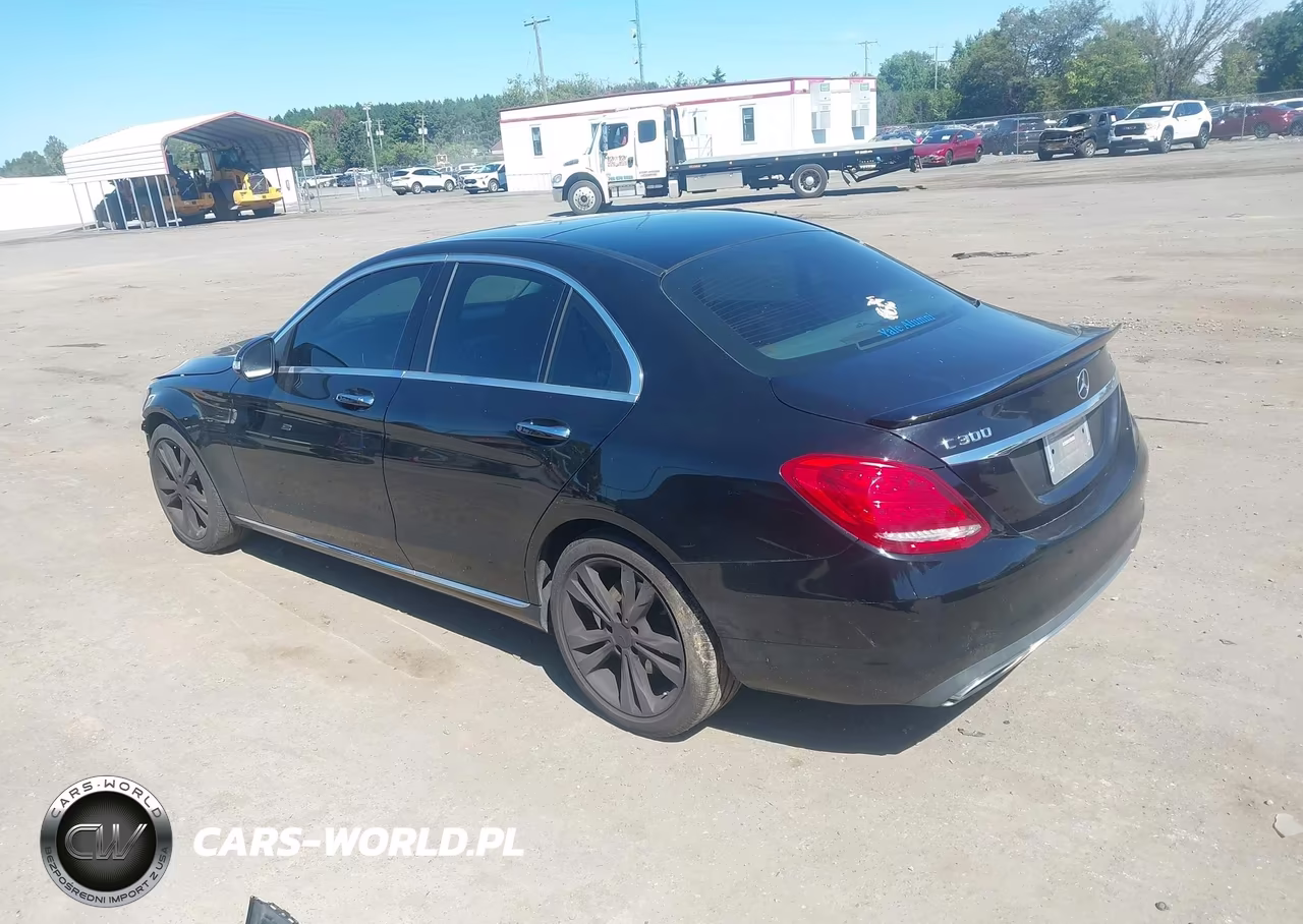 2015 Mercedes-Benz C 300 4Matic VIN:55SWF4KB2FU001108 - 3