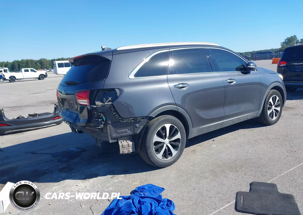 2018 Kia Sorento 3.3L Ex VIN:5XYPH4A50JG430566 - 4