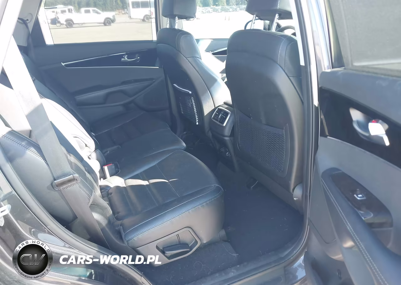2018 Kia Sorento 3.3L Ex VIN:5XYPH4A50JG430566 - 8