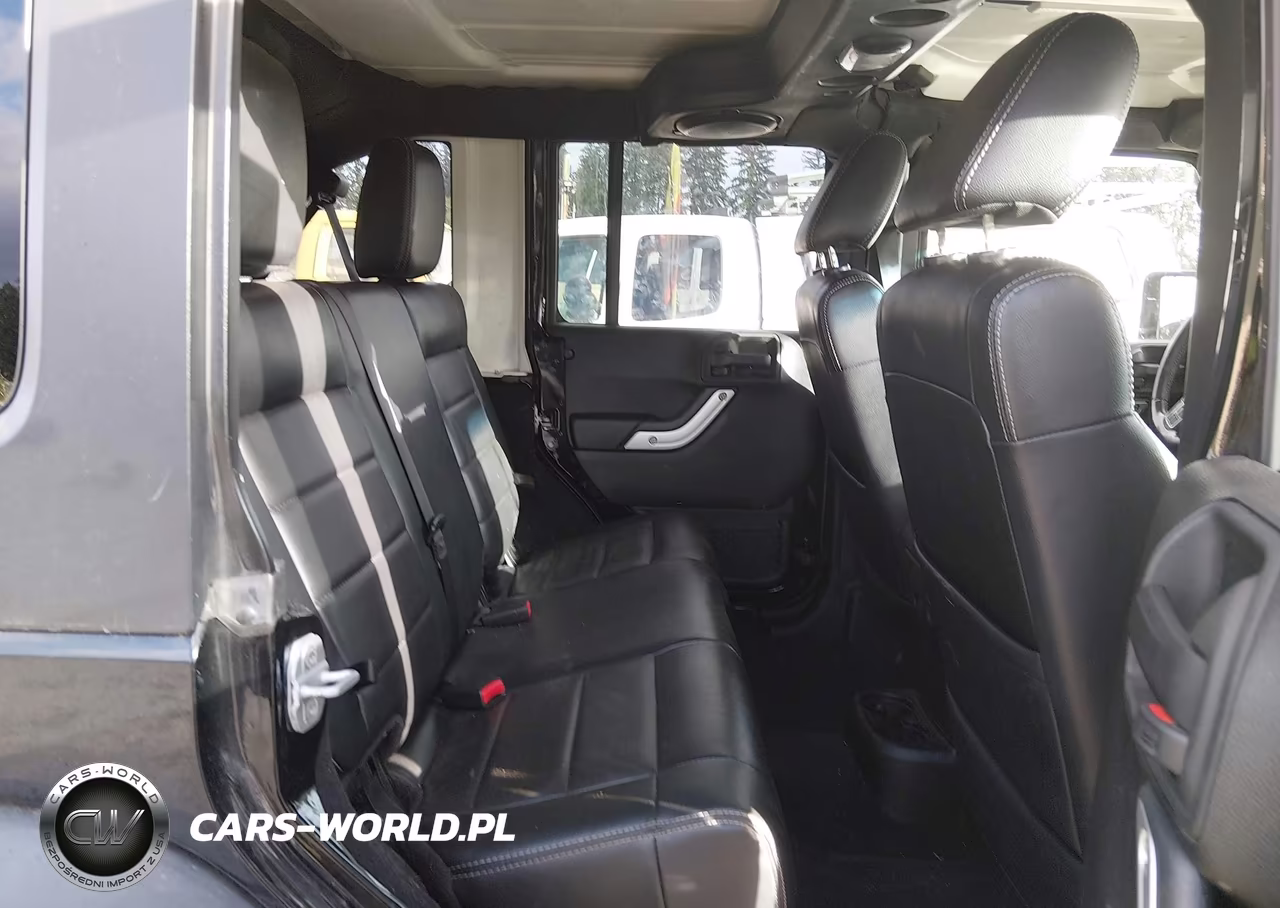 2012 Jeep Wrangler Unlimited Rubicon VIN:1C4BJWFG0CL258745 - 8