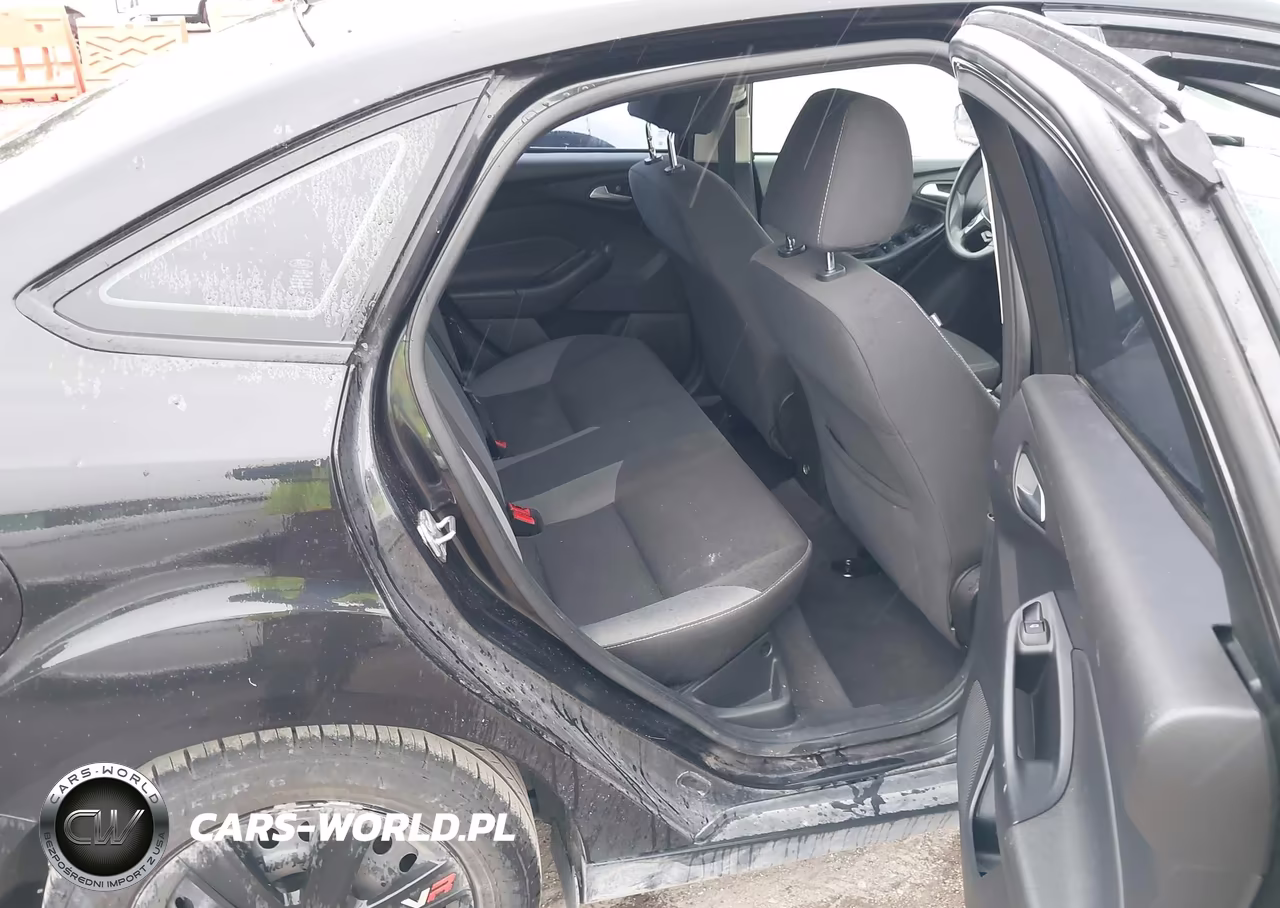 2012 Ford Focus Se VIN:1FAHP3F20CL409701 - 8