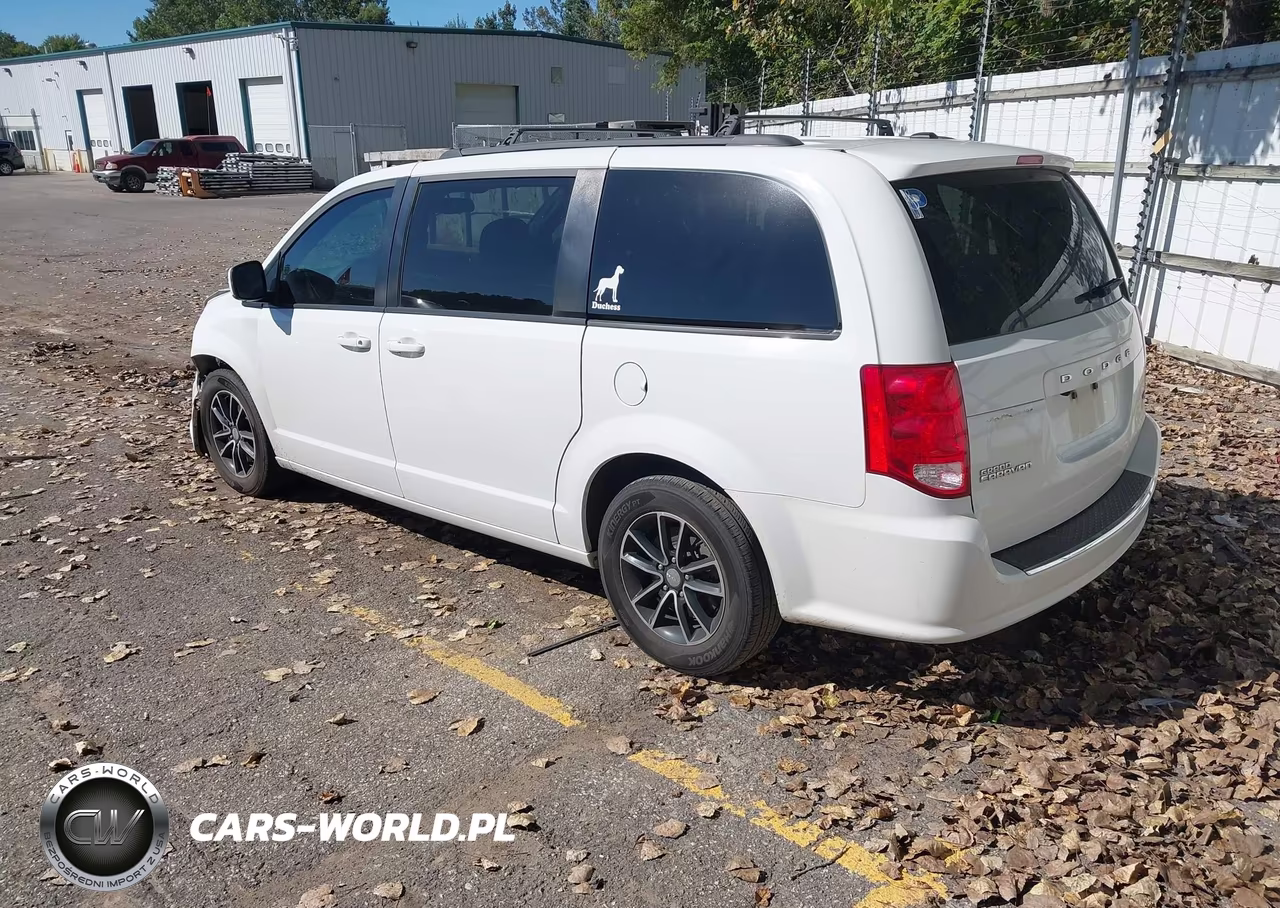 2018 Dodge Grand Caravan Gt VIN:2C4RDGEG4JR199989 - 3