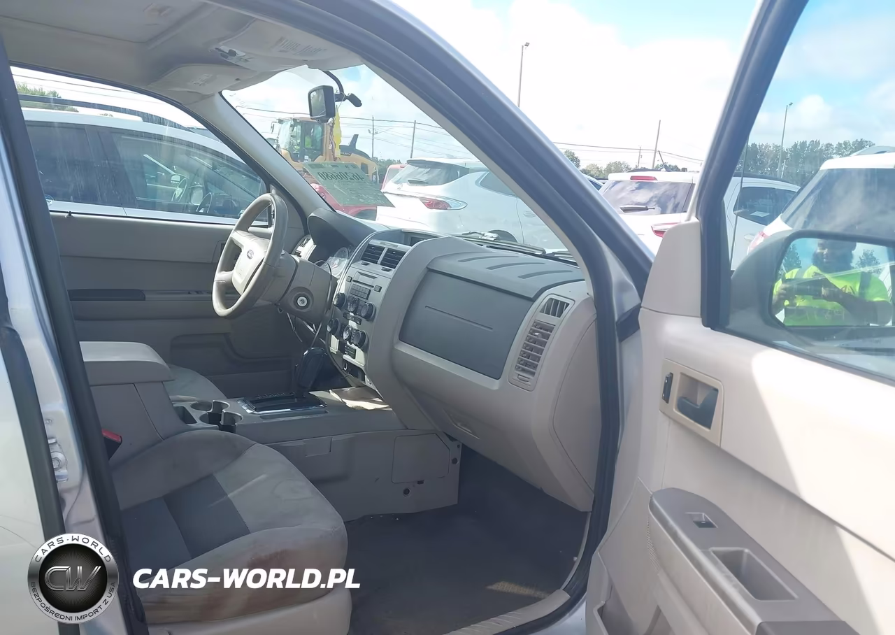 2008 Ford Escape Xlt VIN:1FMCU031X8KE62180 - 5