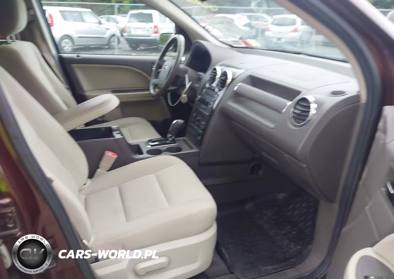 2009 Ford Taurus X Sel VIN:1FMDK05W99GA00099 - 5