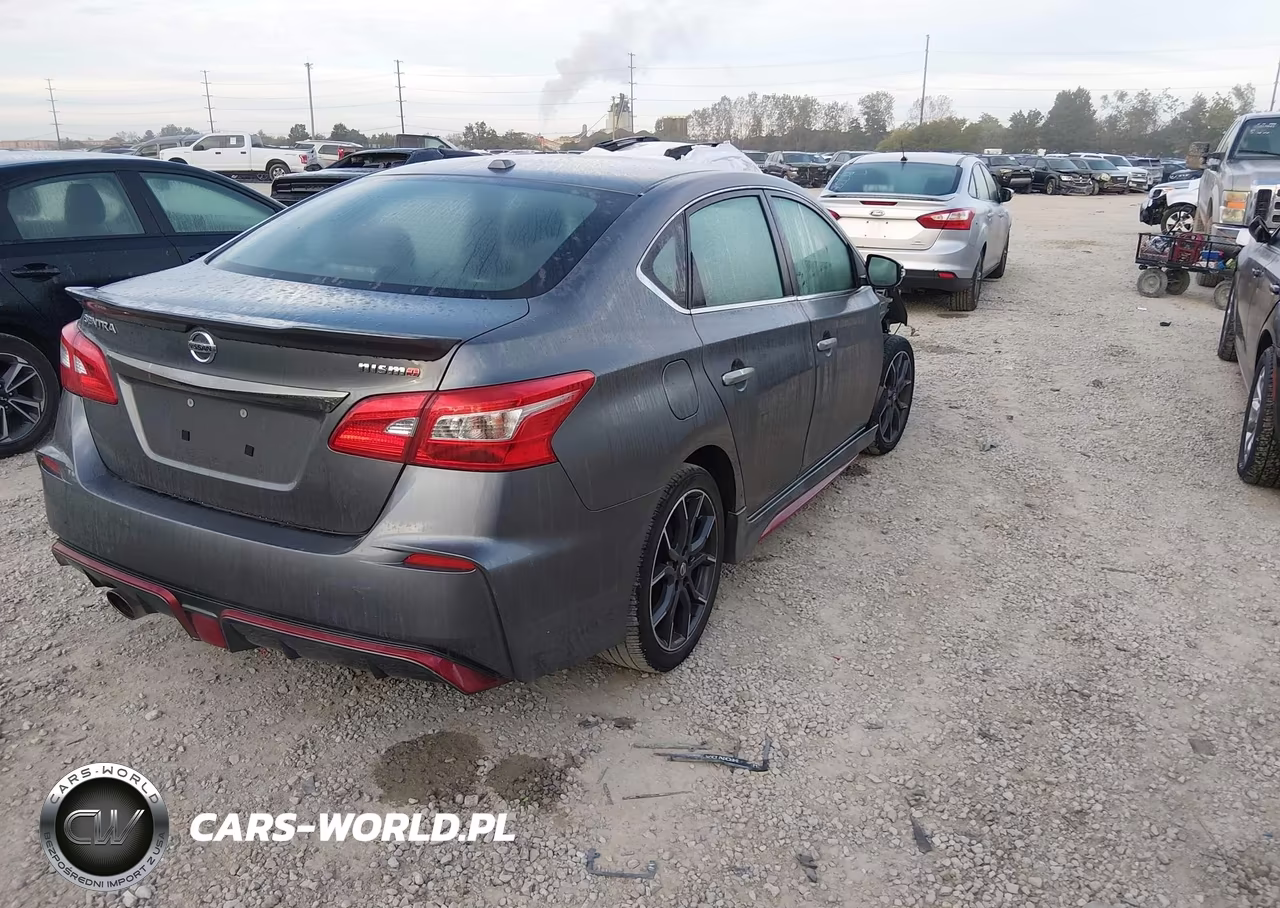 2018 Nissan Sentra Nismo VIN:3N1CB7AP8JY236370 - 4