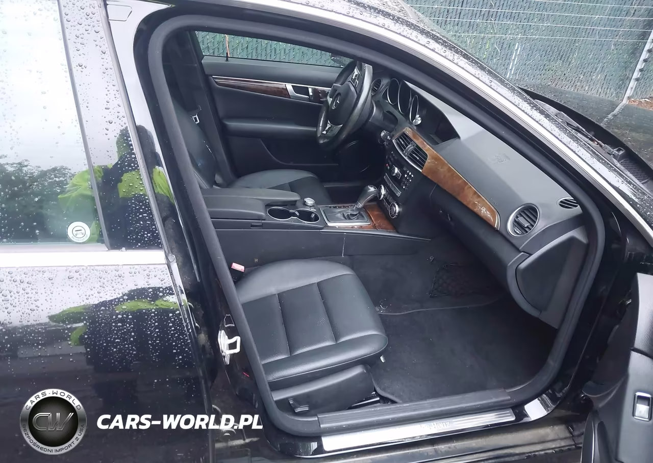 2014 Mercedes-Benz C 250 Sport VIN:WDDGF4HB4EA939315 - 5