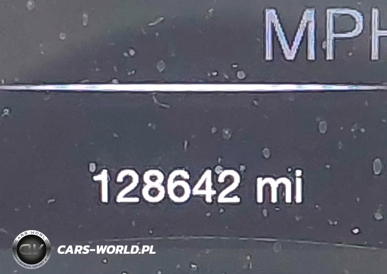 2018 Jeep Grand Cherokee Altitude 4X2 VIN:1C4RJEAG4JC382885 - 15