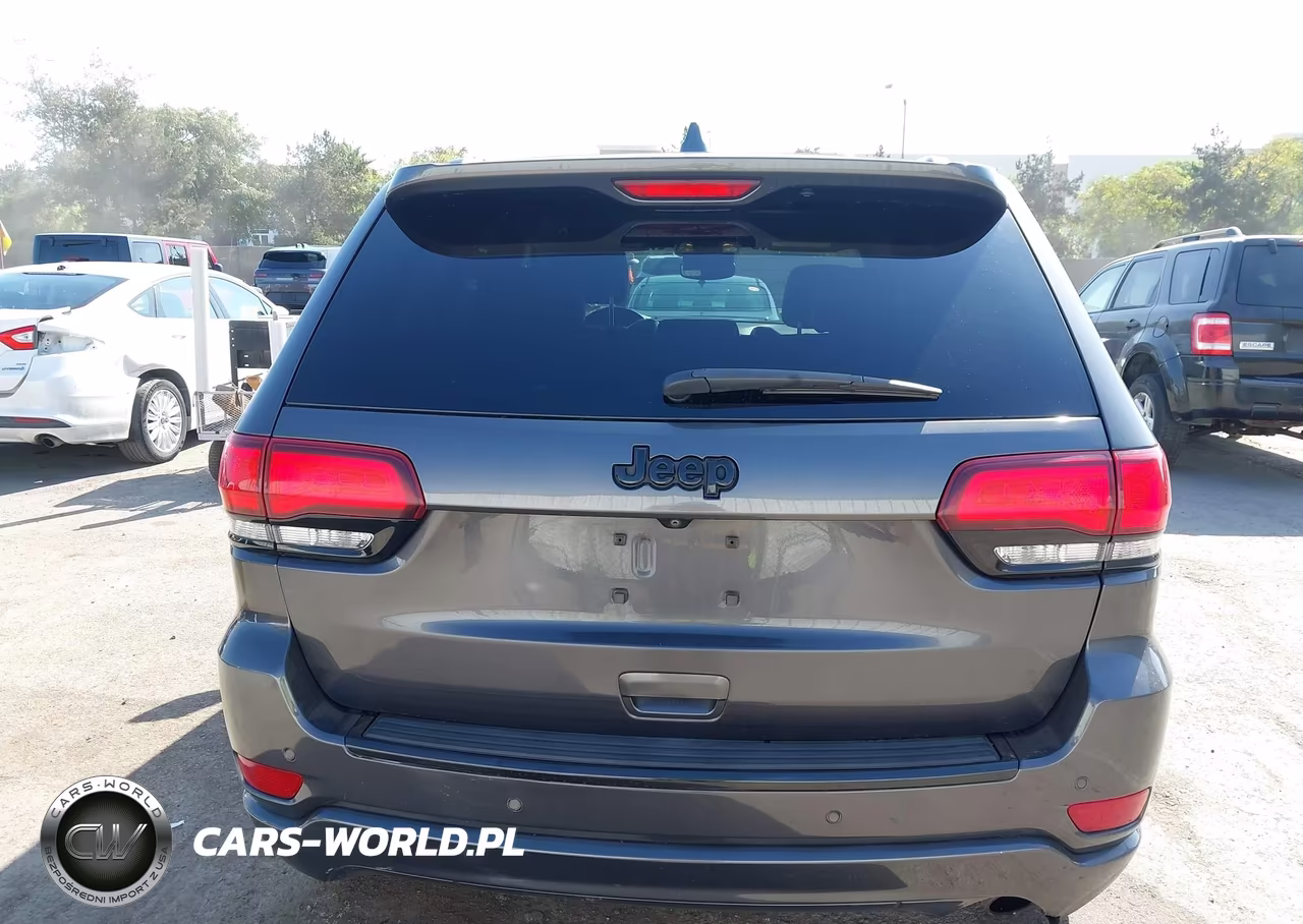 2018 Jeep Grand Cherokee Altitude 4X2 VIN:1C4RJEAG4JC382885 - 16
