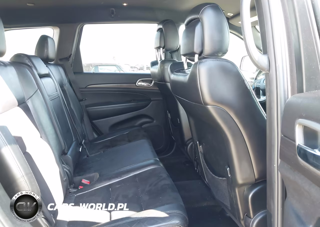 2018 Jeep Grand Cherokee Altitude 4X2 VIN:1C4RJEAG4JC382885 - 8