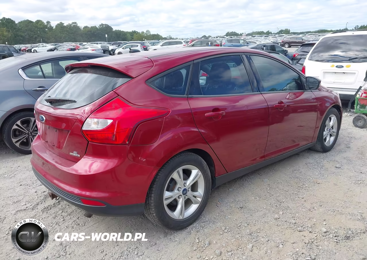 2013 Ford Focus Se VIN:1FADP3K22DL124049 - 4
