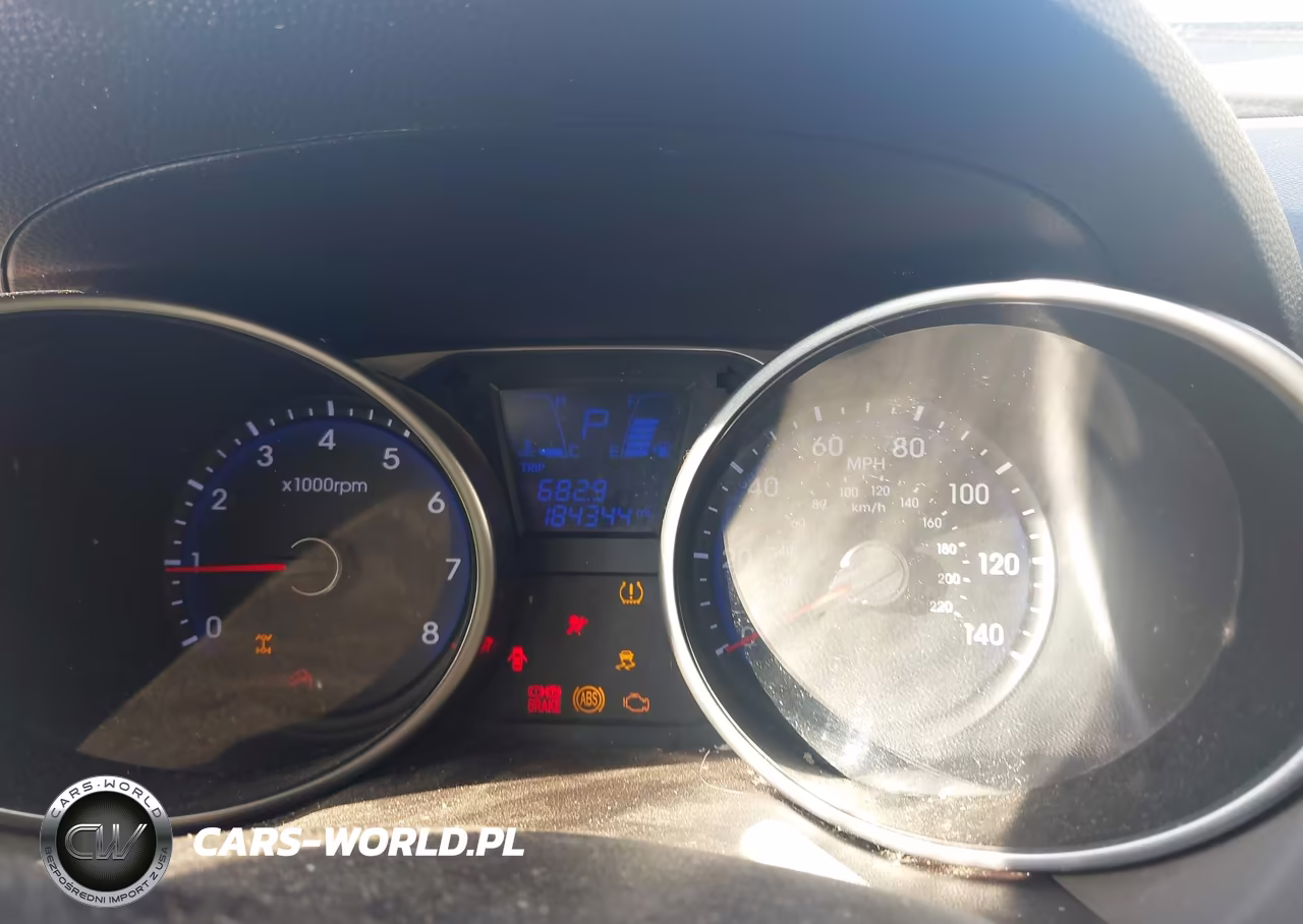 2011 Hyundai Tucson Limited VIN:KM8JUCAC2BU203384 - 7