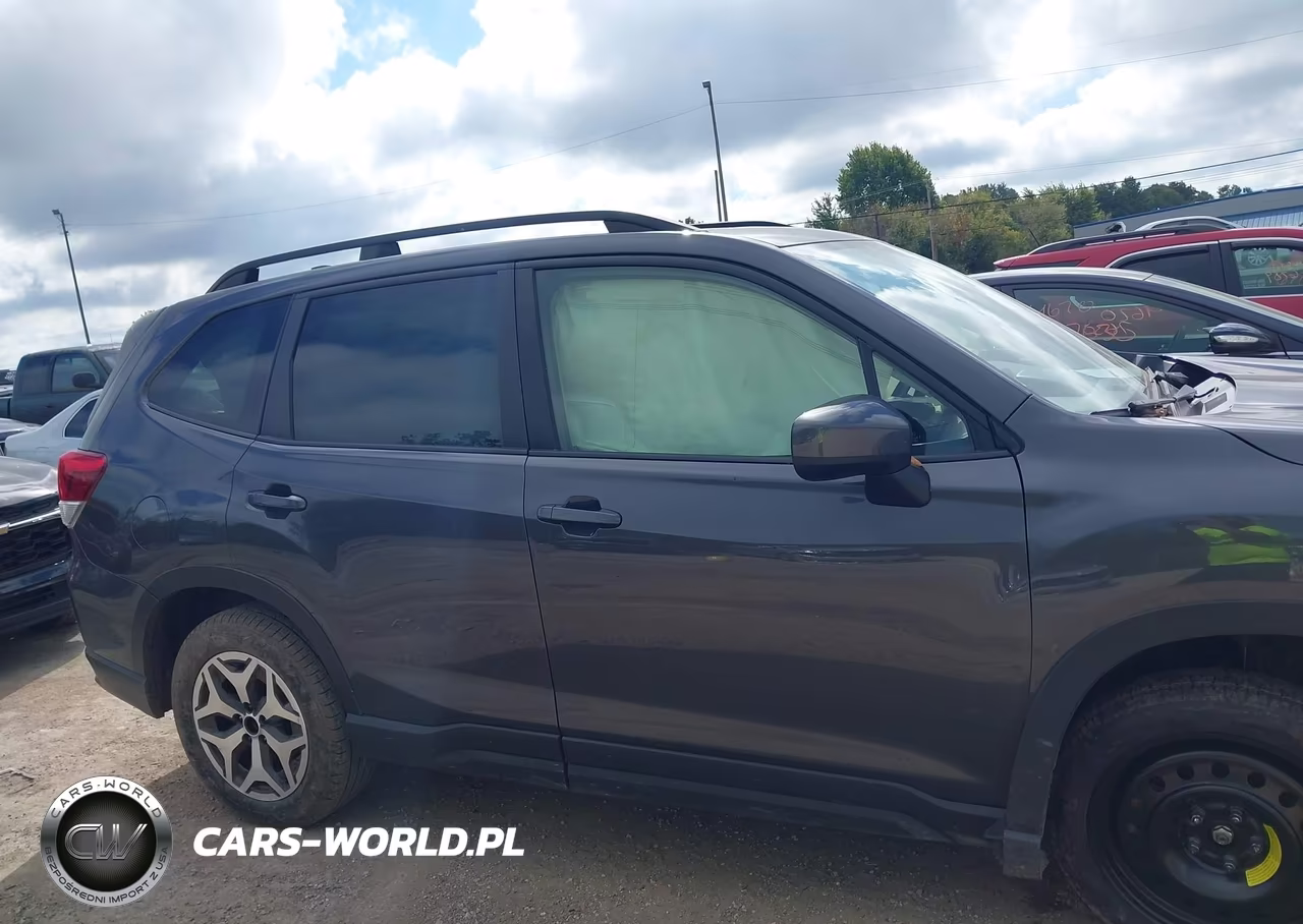 2020 Subaru Forester Premium VIN:JF2SKAJC7LH590206 - 13
