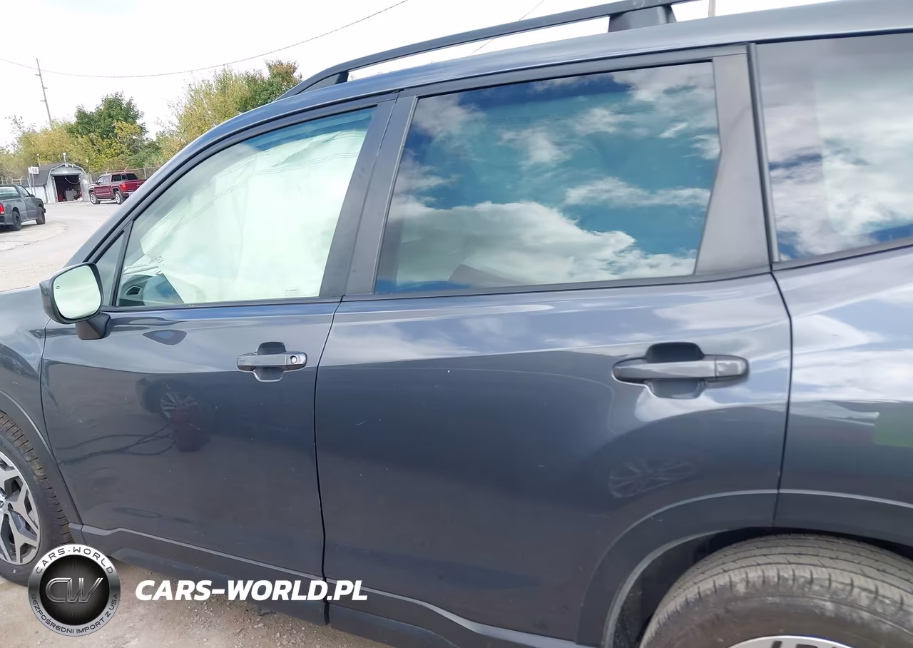 2020 Subaru Forester Premium VIN:JF2SKAJC7LH590206 - 14