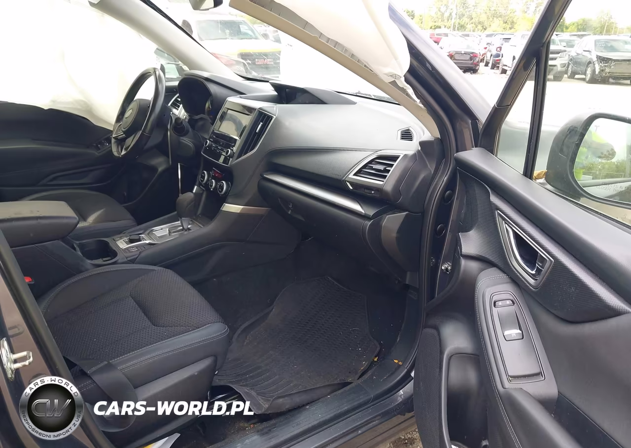2020 Subaru Forester Premium VIN:JF2SKAJC7LH590206 - 5