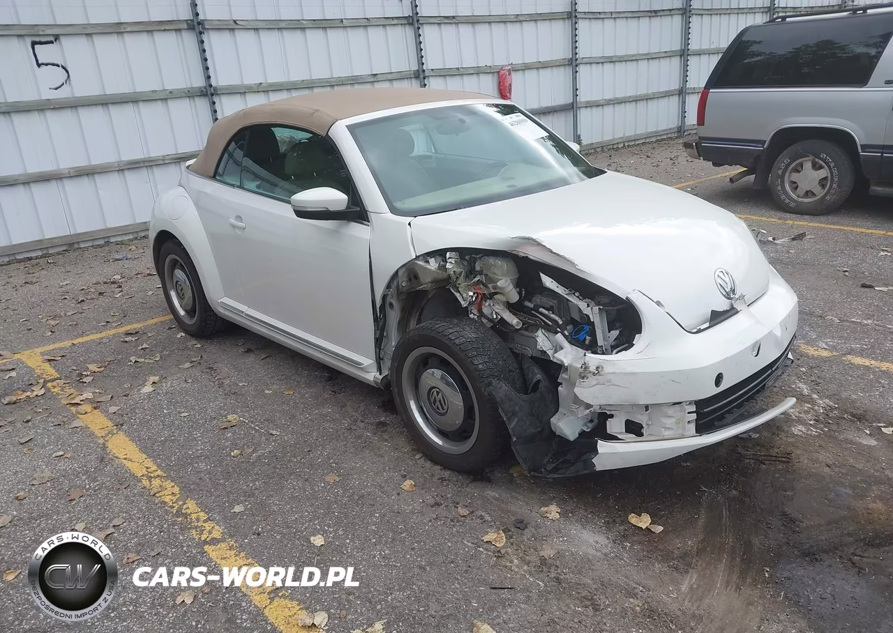2013 Volkswagen Beetle 2.5L – zdjęcie 1 z 16