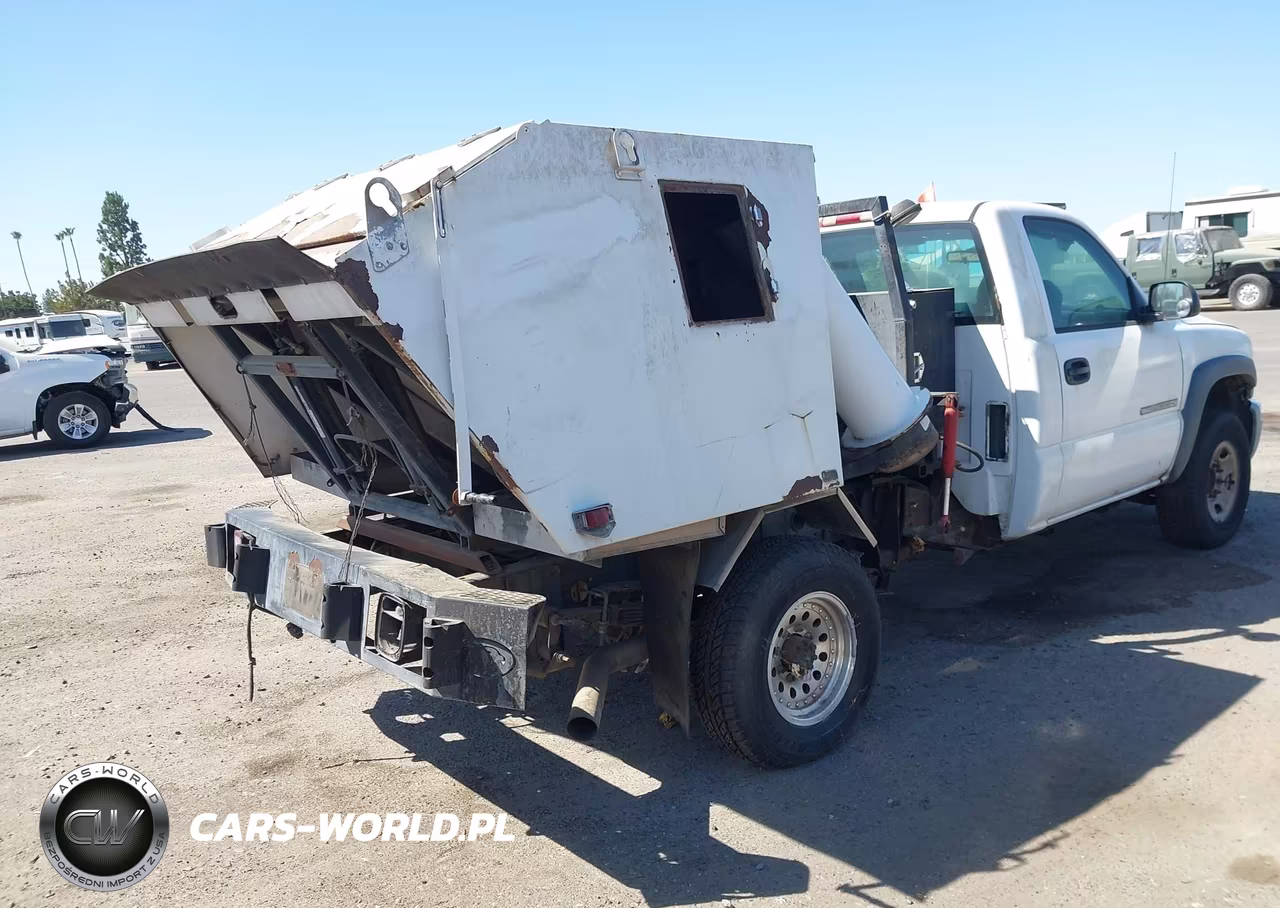 2007 GMC Sierra 2500Hd Work Truck VIN:1GDHC24U67E168625 - 4