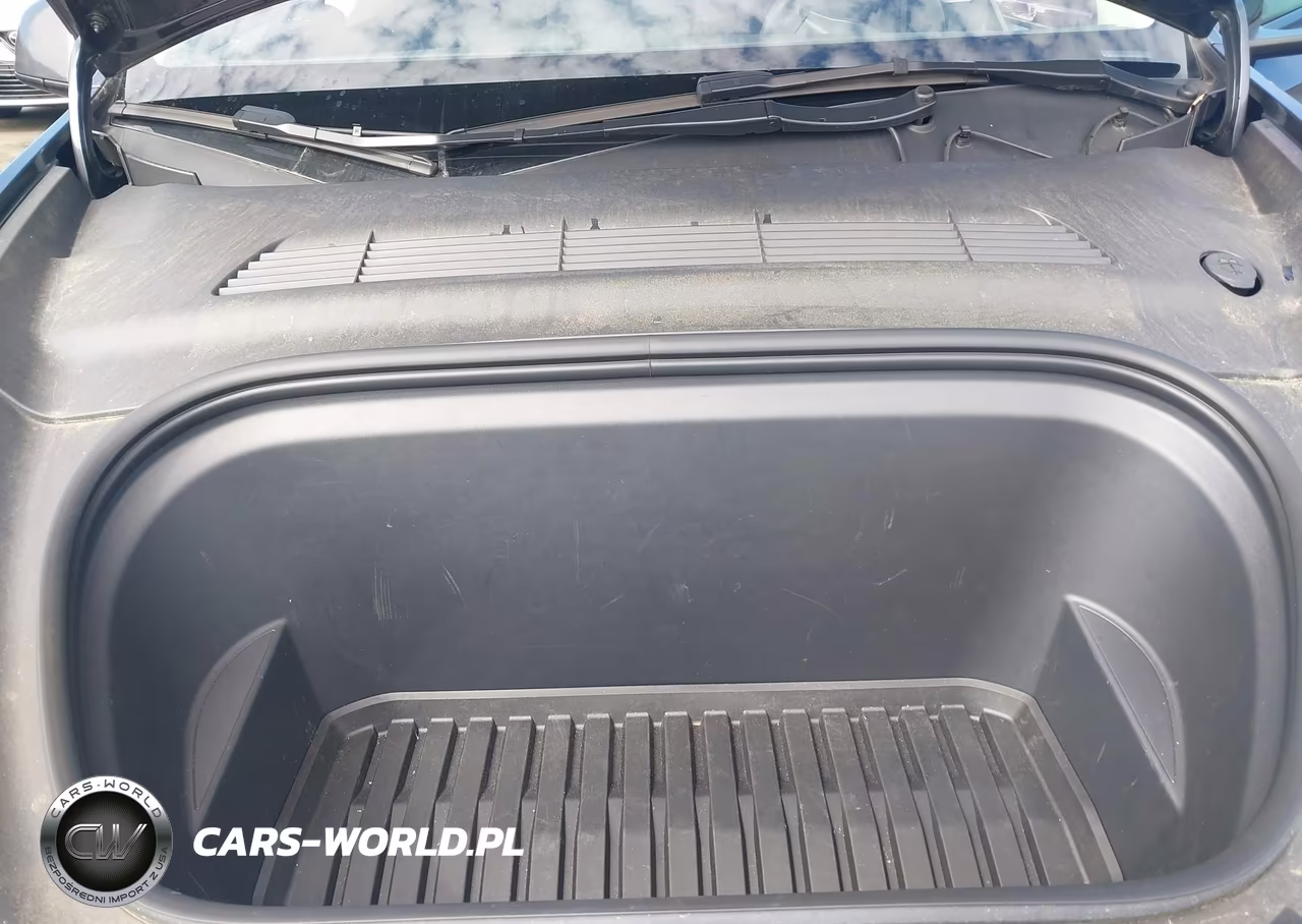 2023 Tesla Model Y Awd-Long Range VIN:7SAYGAEEXPF913727 - 10