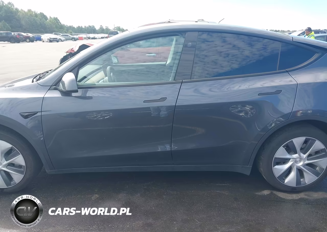 2023 Tesla Model Y Awd-Long Range VIN:7SAYGAEEXPF913727 - 13