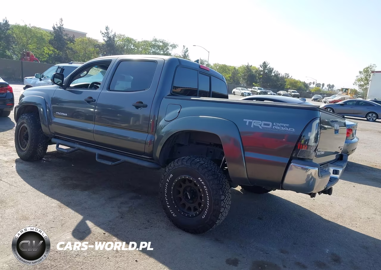 2012 Toyota Tacoma Prerunner VIN:3TMJU4GN9CM134332 - 3