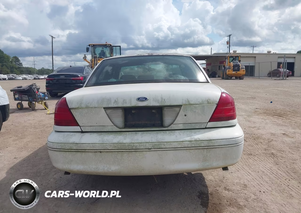 2000 Ford Crown Victoria Police Pkg Police Interceptor VIN:2FAFP71W8YX162561 - 16