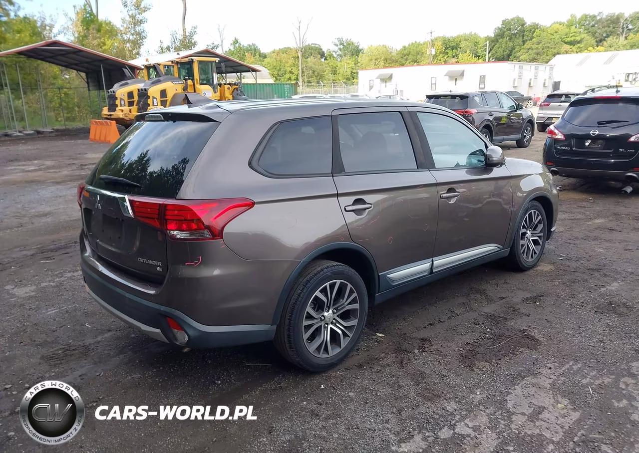 2017 Mitsubishi Outlander Se-Sel VIN:JA4AD3A31HZ039006 - 4