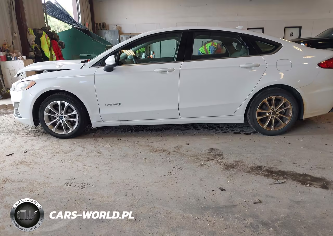 2019 Ford Fusion Hybrid Se VIN:3FA6P0LU8KR221133 - 14