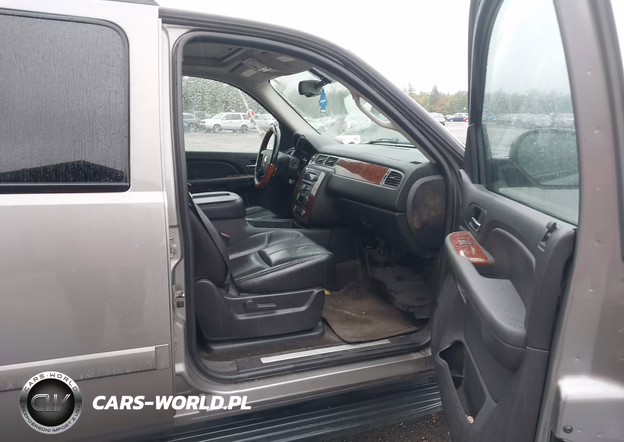 2007 Chevrolet Tahoe Lt VIN:1GNFK13057J323896 - 5