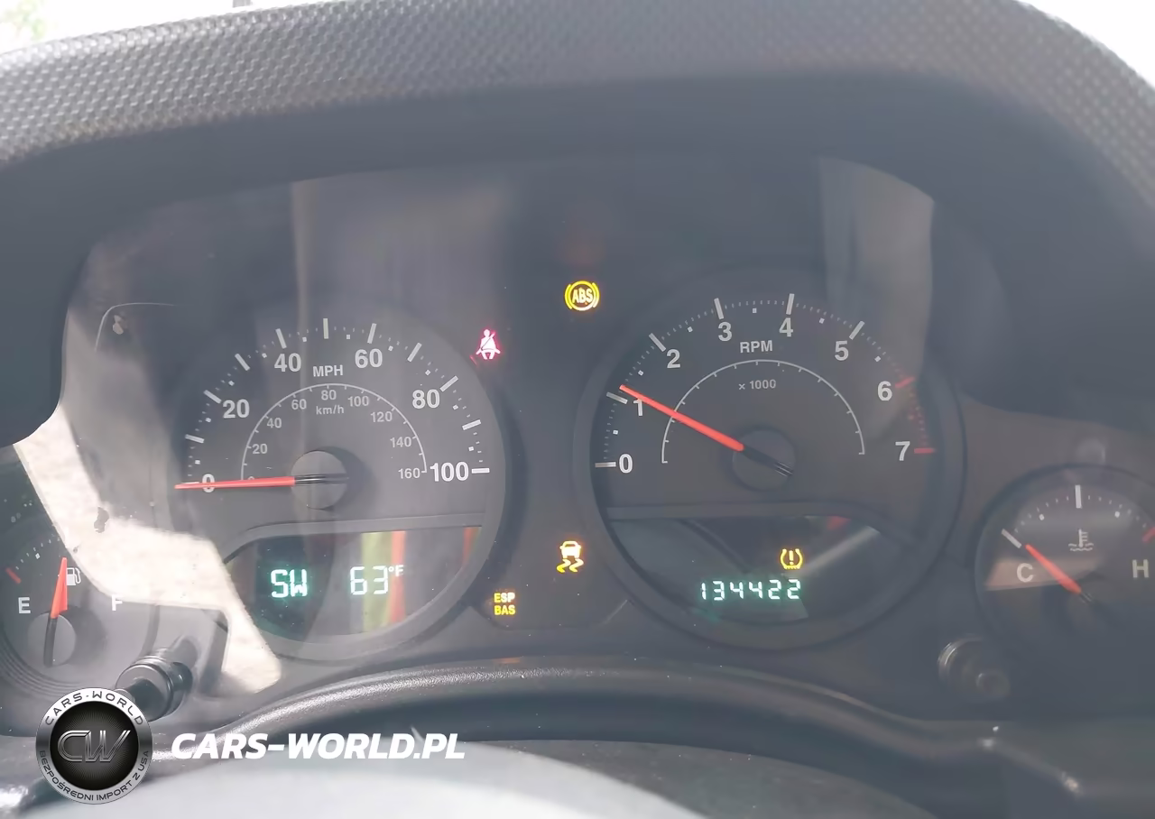 2008 Jeep Wrangler X VIN:1J4FA24108L512948 - 7