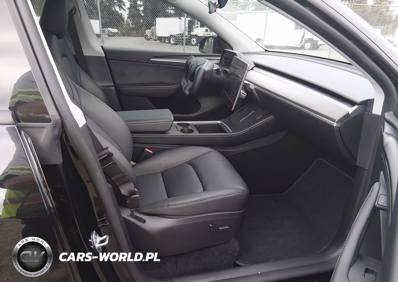 2024 Tesla Model Y Performance Dual Motor All-Wheel Drive VIN:7SAYGDEF6RF053337 - 5