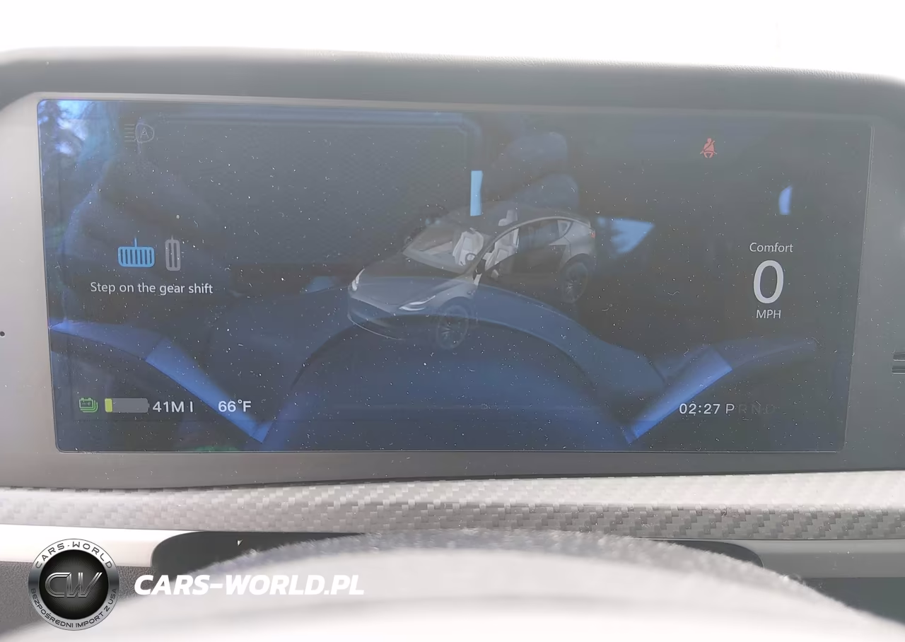 2024 Tesla Model Y Performance Dual Motor All-Wheel Drive VIN:7SAYGDEF6RF053337 - 7