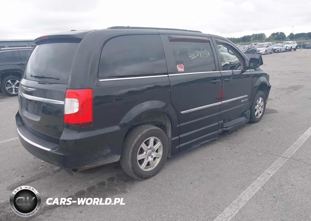 2012 Chrysler Town & Country Touring VIN:2C4RC1BG8CR327173 - 4