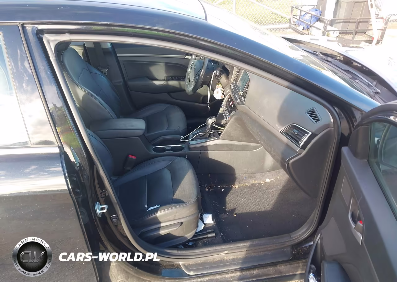 2017 Hyundai Elantra Limited VIN:5NPD84LF0HH130599 - 5