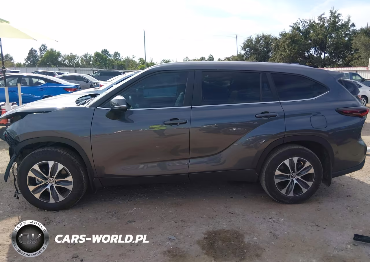 2025 Toyota Highlander Xle VIN:5TDKDRAHXSS556113 - 15