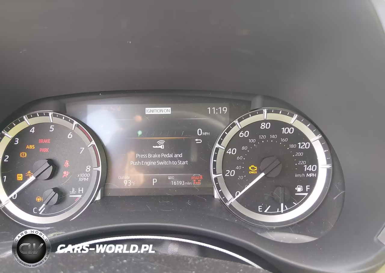 2025 Toyota Highlander Xle VIN:5TDKDRAHXSS556113 - 7