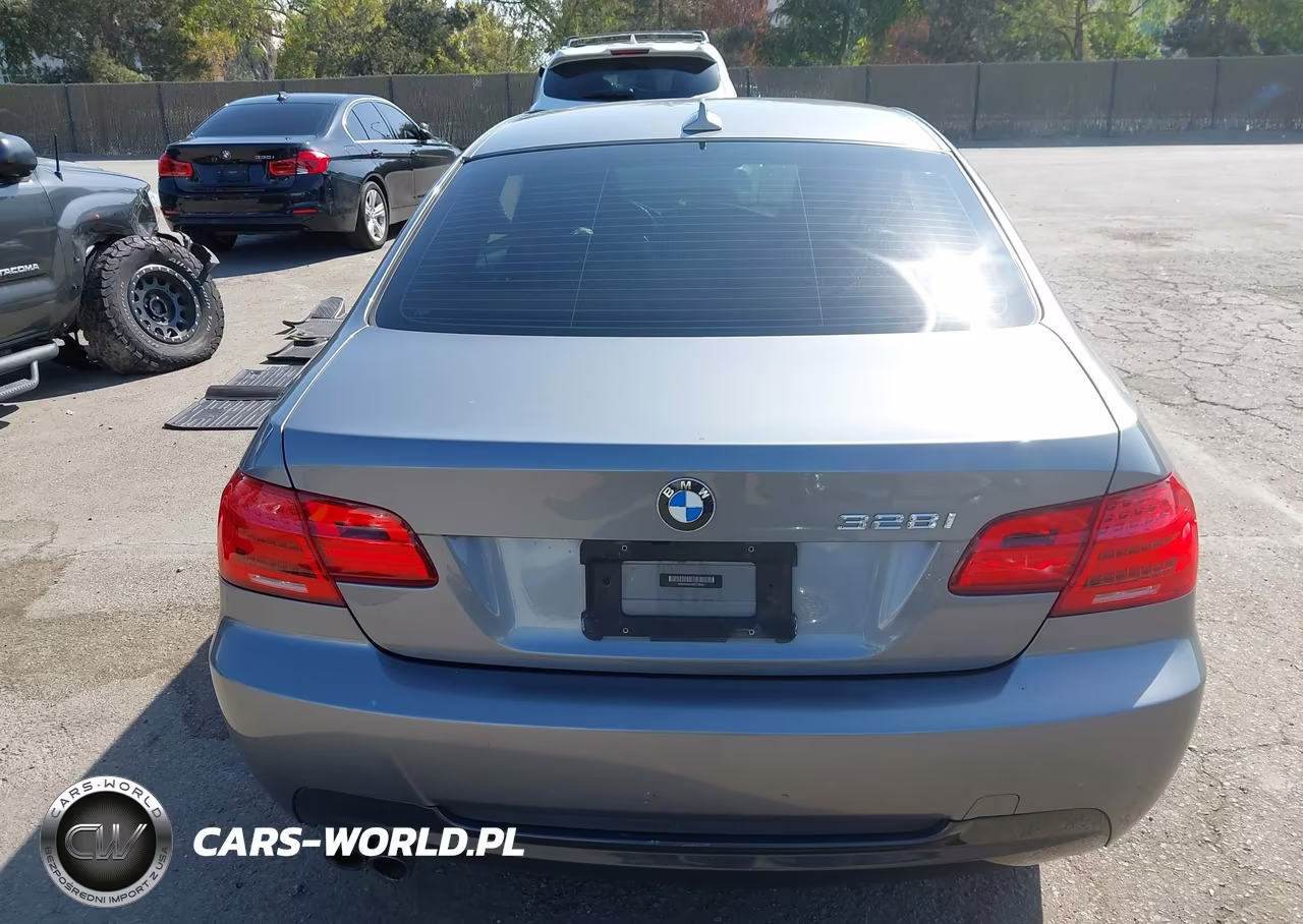 2012 BMW 328I VIN:WBAKE5C59CE756591 - 17