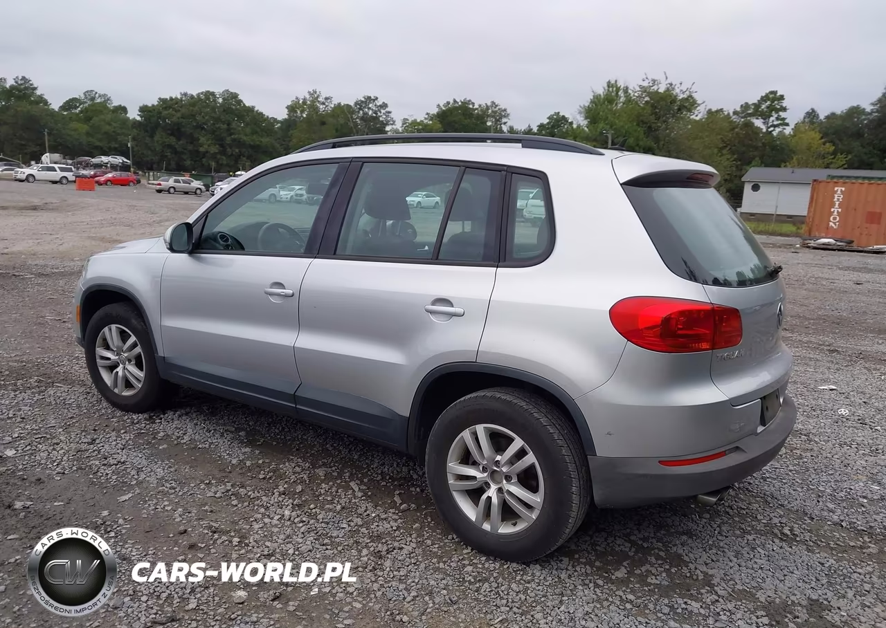 2016 Volkswagen Tiguan S VIN:WVGAV7AX0GW545743 - 3