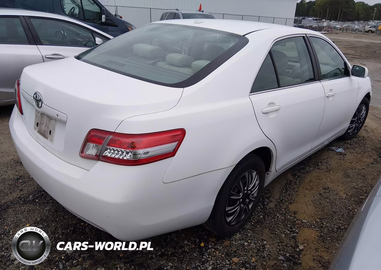 2010 Toyota Camry VIN:4T1BF3EK4AU559835 - 4