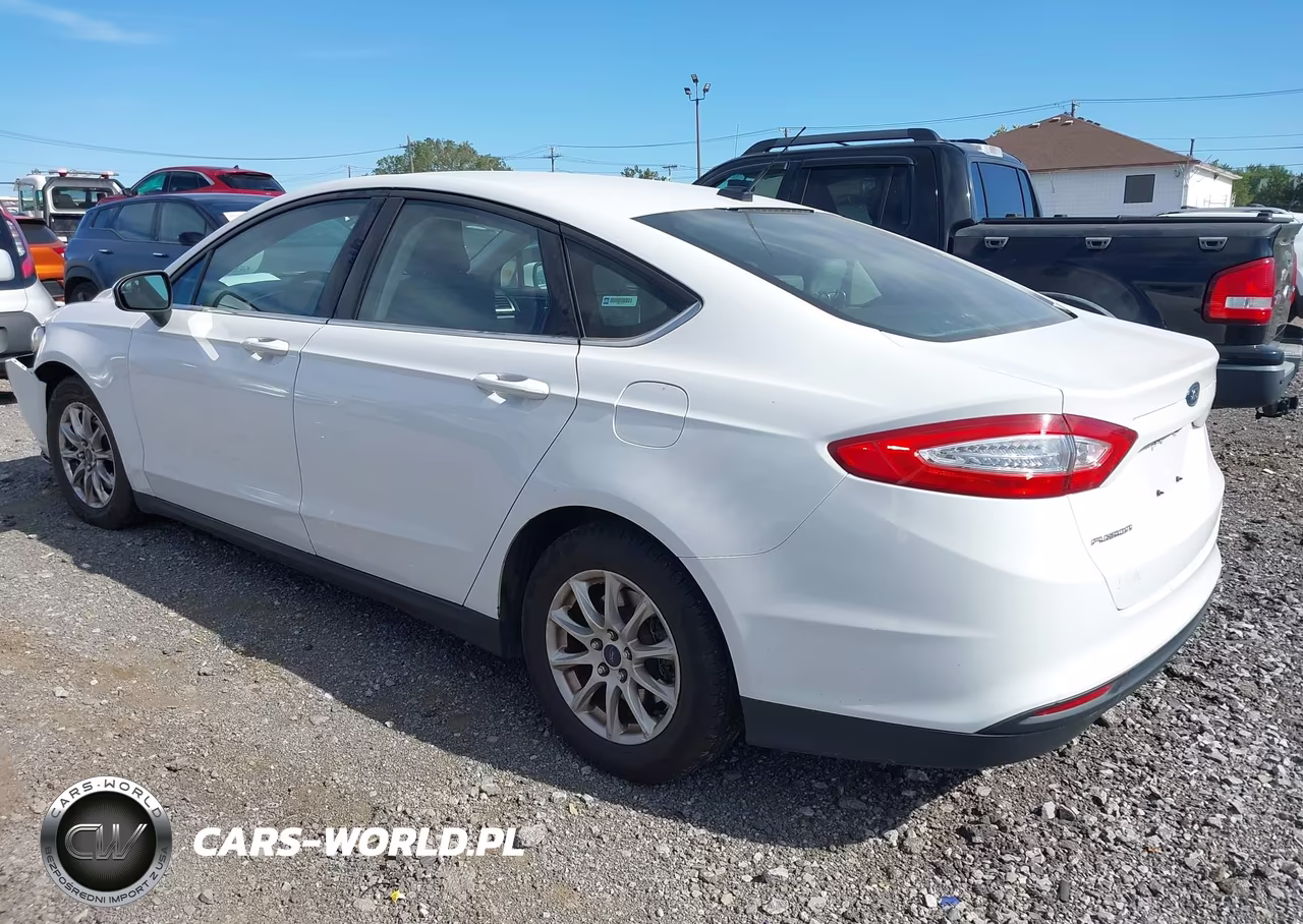 2015 Ford Fusion S VIN:3FA6P0G73FR210552 - 3