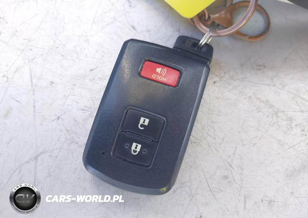 2014 Toyota Prius C Three VIN:JTDKDTB36E1566008 - 11