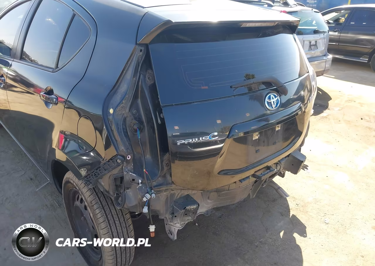 2014 Toyota Prius C Three VIN:JTDKDTB36E1566008 - 6