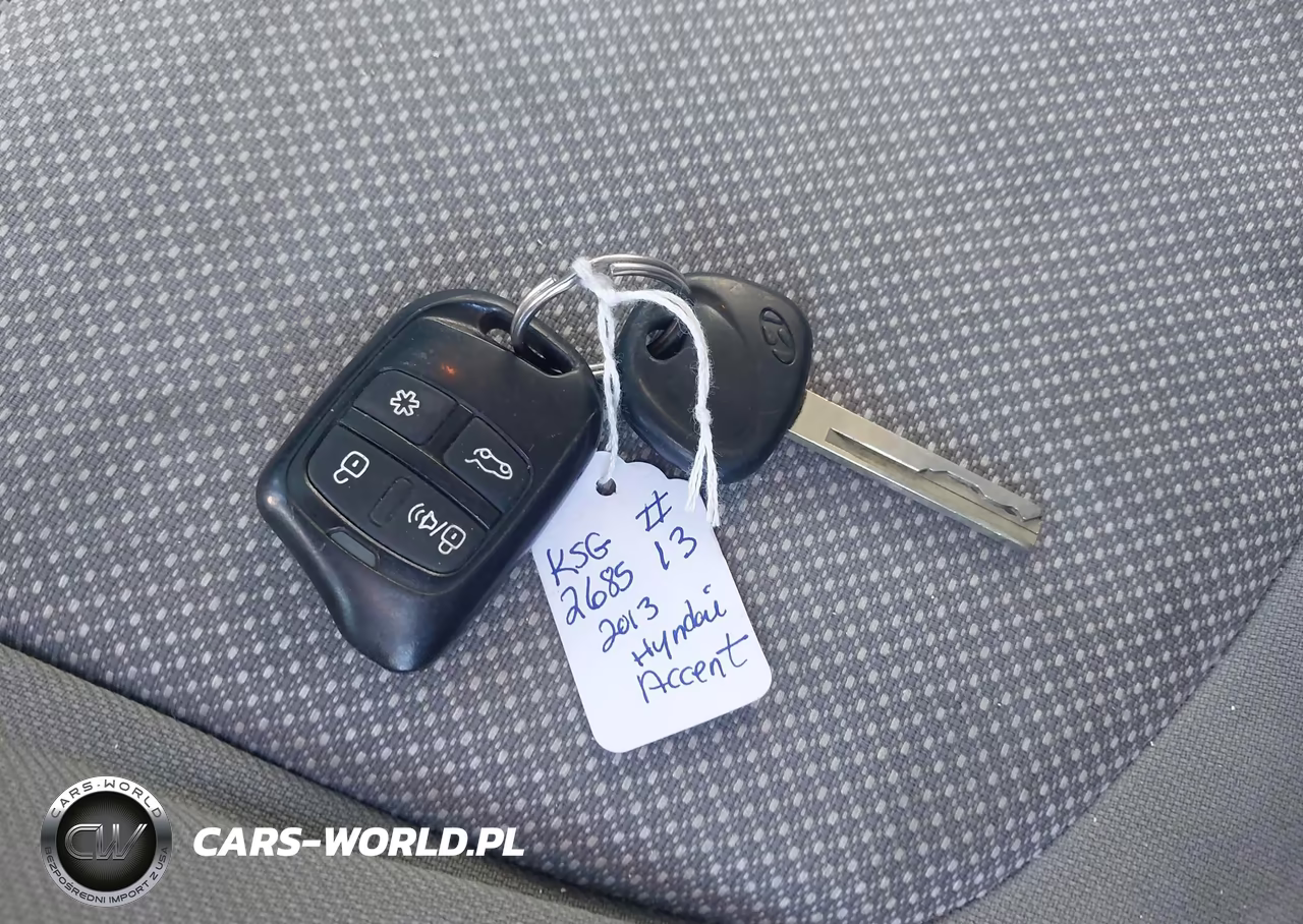 2013 Hyundai Accent Gls VIN:KMHCT4AE3DU488845 - 11