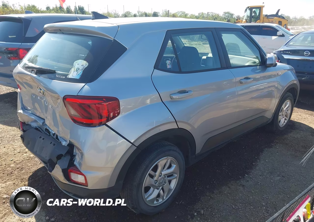 2021 Hyundai Venue Se VIN:KMHRB8A30MU121355 - 4